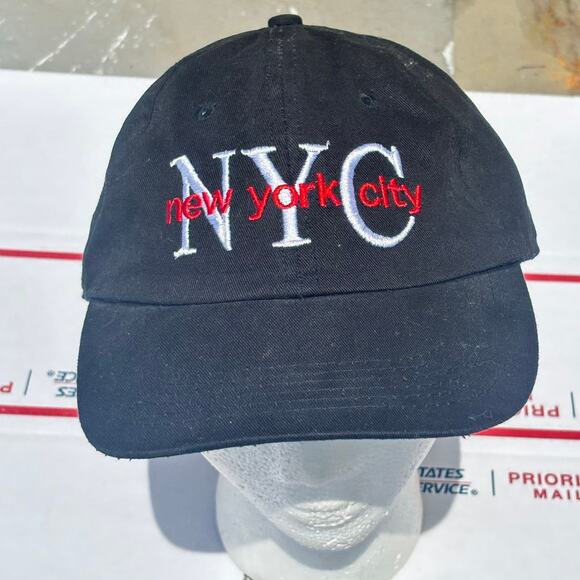Black & Red NYC Hat - Picture 1 of 5